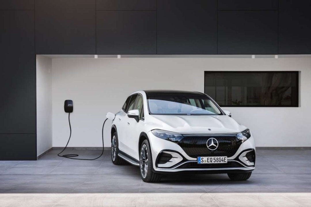 Mercedes-Benz-EQS-SUV-04.jpg