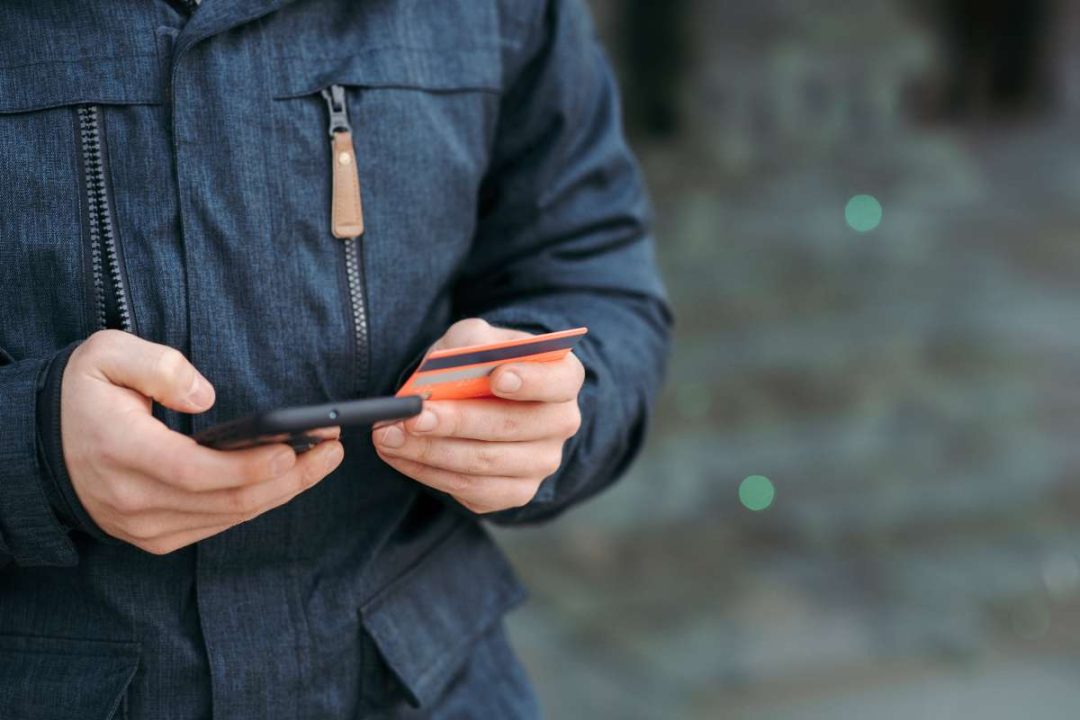 phone-payments-image-pexels.jpg