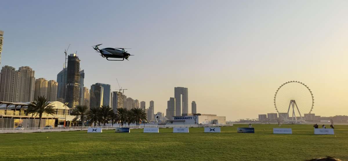 Flying_in_Skydive_Dubai.jpg