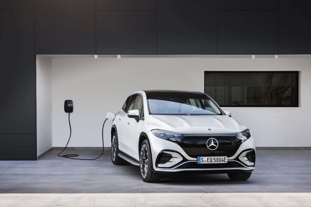 Mercedes-Benz-EQS-SUV-04.jpg