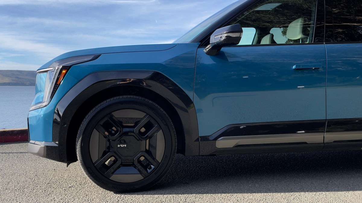 kia-ev9-close-up.jpg